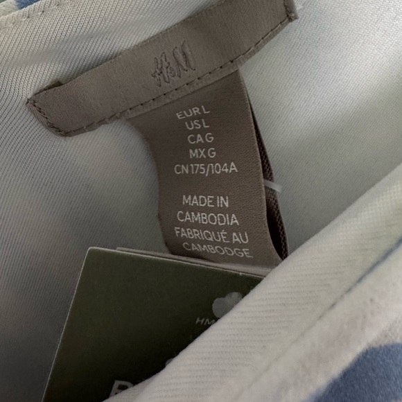 NWT H&M Blue & White Diagonal Striped Midi Dress Size Large - Picture 8 of 9